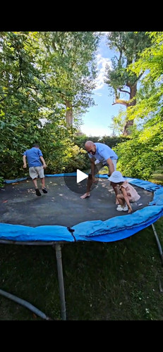 Outdoor round trampoline - round,